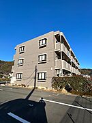 フェルミエール香貫 2階 築25年3ヶ月の賃貸物件