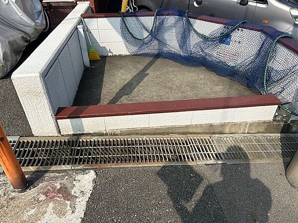 ゴミ捨て場。