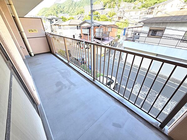 奥行きのあるバルコニー。