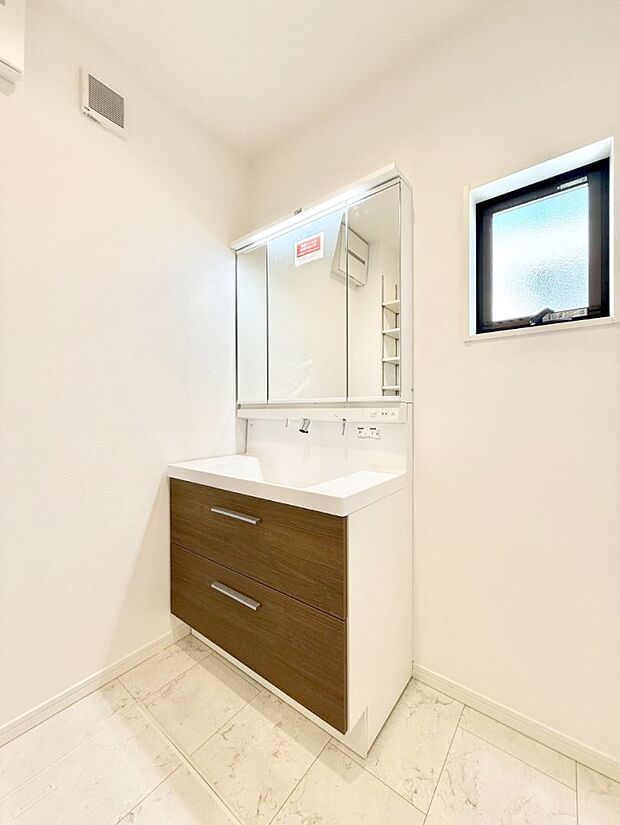 ■朝の準備がスムーズにできる広さです