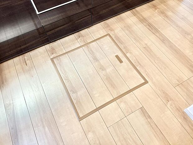 ■季節物など簡単に収納でき便利