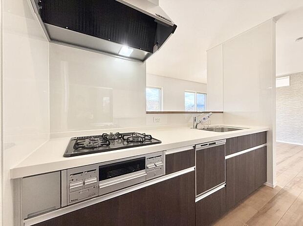 ■シンプルで美しく心地よい時間を生むキッチン空間