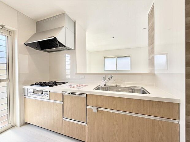 ■シンプルで機能的、毎日使いやすいキッチン