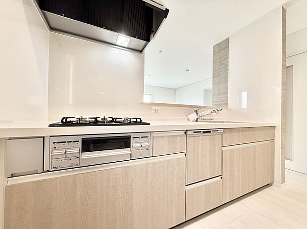 ■シンプルで機能的、毎日使いやすいキッチン