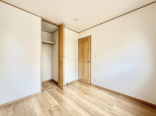 ■落ち着いた雰囲気のお部屋で心が安らぐ空間