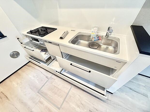 ■家族の絆を深める、温もりのあるキッチン