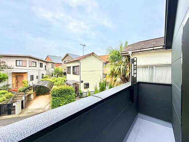 ■ 季節の移ろいを感じられる開放的な空間です