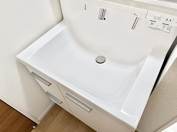 ■手洗いや顔を洗う時も快適に使える便利なシャワー