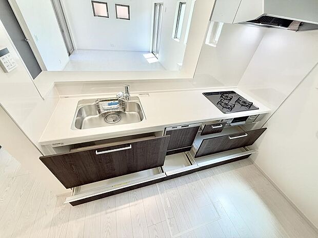 ■シンプルで機能的、毎日使いやすいキッチン