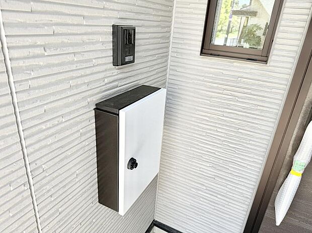 ■不在時でも荷物が受け取れる便利な宅配ボックス