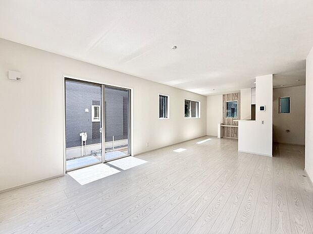 ■くつろぎと笑顔が集まる、心温まるリビング