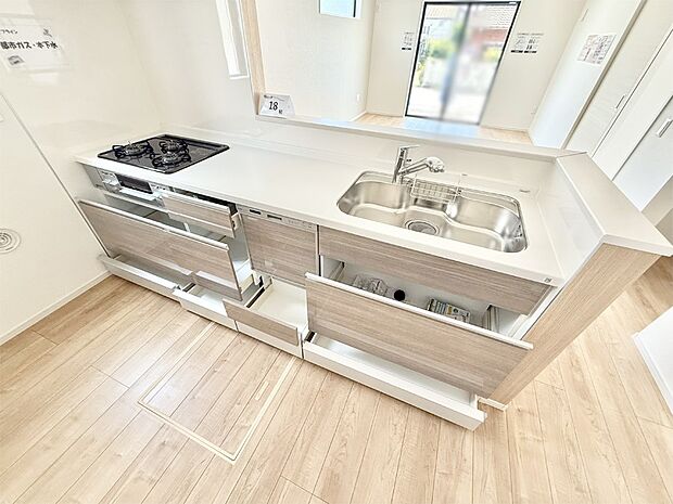 ■家族の絆を深める、温もりのあるキッチン