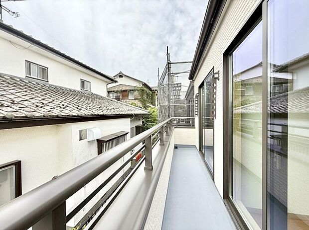 ■ 季節の移ろいを感じられる開放的な空間です