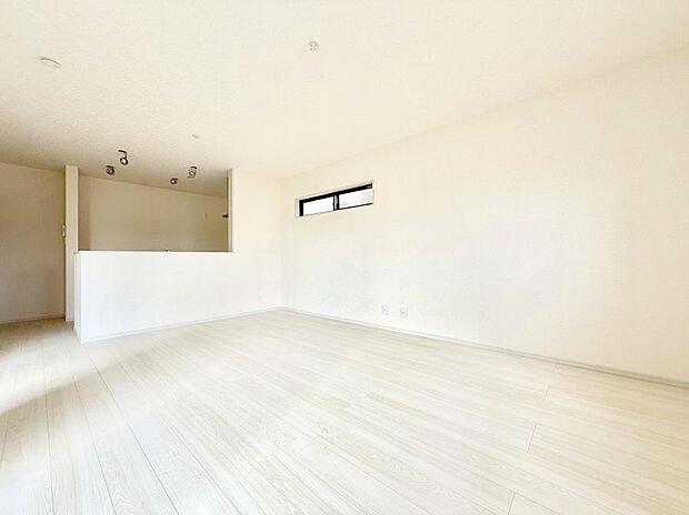 ■くつろぎと笑顔が集まる、心温まるリビング