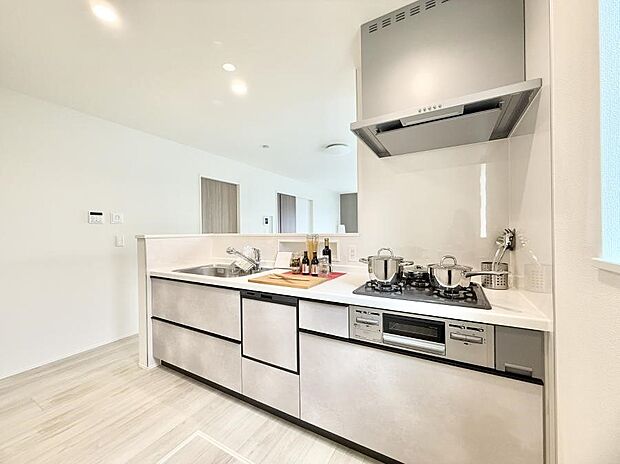 ■家族の絆を深める、温もりのあるキッチン