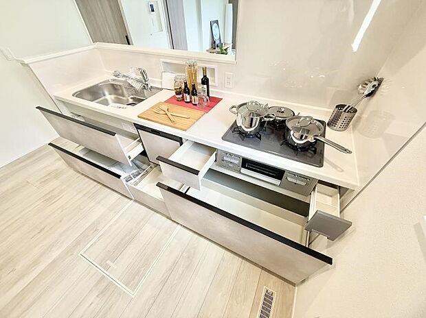 ■料理がもっと楽しくなる、快適なキッチン空間