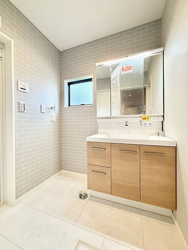 ■朝の準備がスムーズにできる広さです