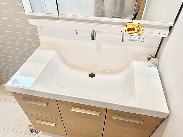 ■手洗いや顔を洗う時も快適に使える便利なシャワー