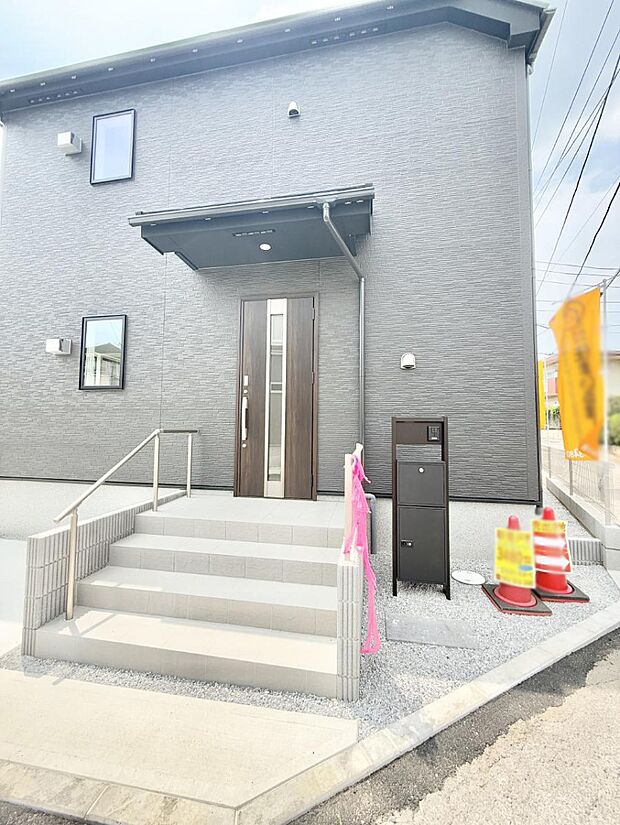 ■ 心地よい暮らしへとつながる、温かい玄関