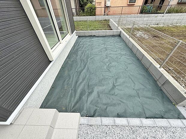 ■庭付き住宅はガーデニングや家族のイベントなど多様な使用用途で活用できます