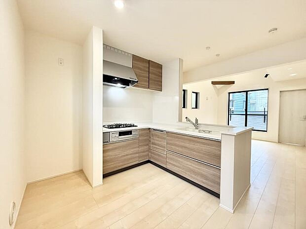 ■シンプルで美しく心地よい時間を生むキッチン空間