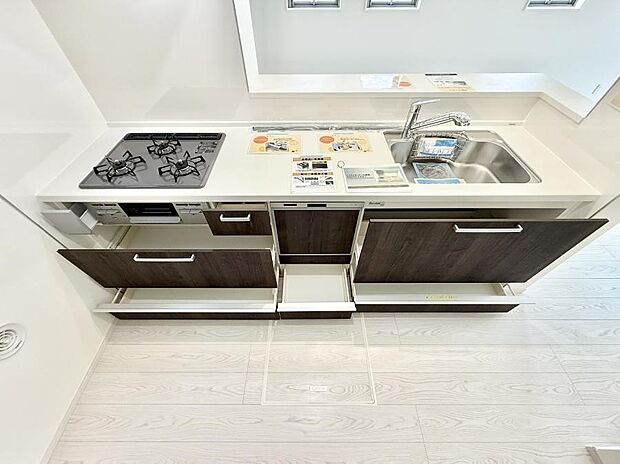 ■家族の絆を深める、温もりのあるキッチン