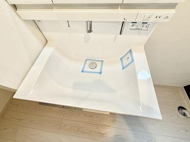 ■手洗いや顔を洗う時も快適に使える便利なシャワー