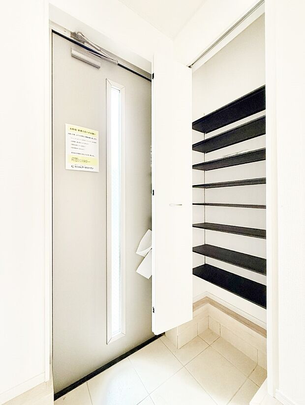 ■ シンプルで美しく、快適な暮らしの入り口