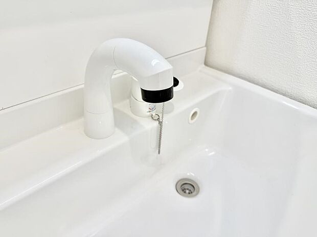 ■手洗いや顔を洗う時も快適に使える便利なシャワー