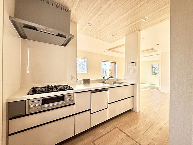 ■シンプルで機能的、毎日使いやすいキッチン