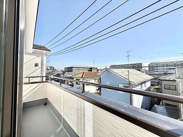 ■ 季節の移ろいを感じられる開放的な空間です