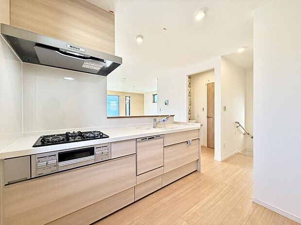 ■シンプルで美しく心地よい時間を生むキッチン空間