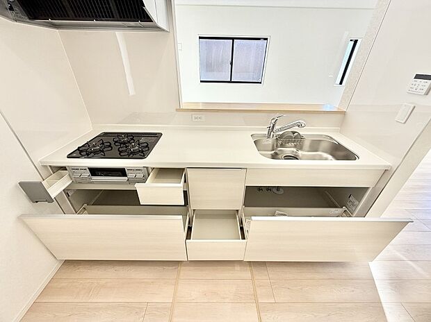 ■料理がもっと楽しくなる、快適なキッチン空間