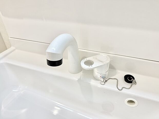 ■手洗いや顔を洗う時も快適に使える便利なシャワー