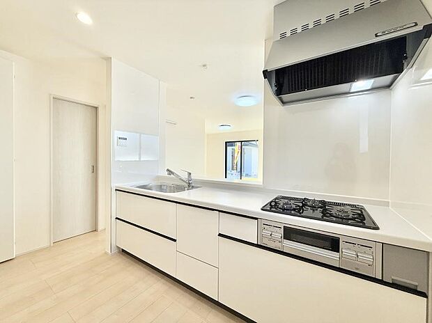 ■家族の絆を深める、温もりのあるキッチン