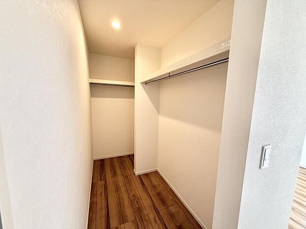 ■毎日のお洋服選びが楽しくなるクローゼット♪    