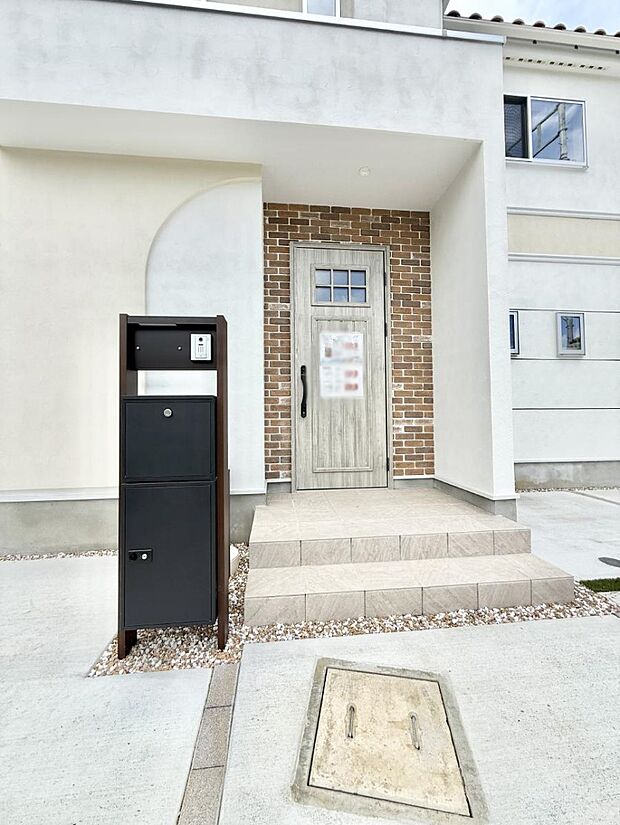 ■ 心地よい暮らしへとつながる、温かい玄関