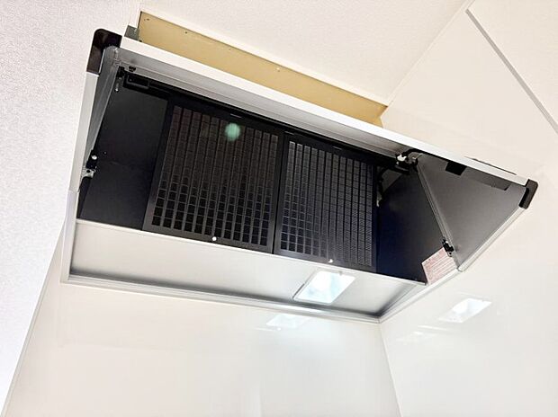 ■調理時の蒸気や匂いが換気扇に誘導され、効率的に排煙ができます。