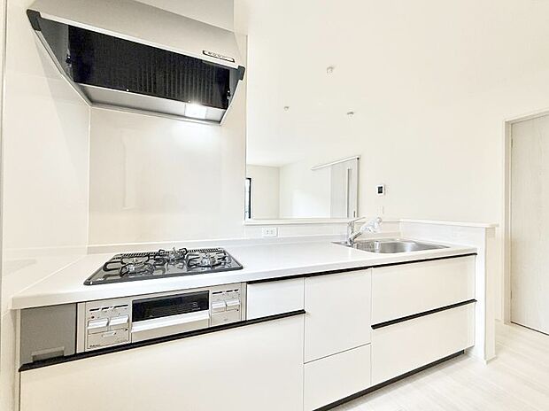 ■シンプルで機能的、毎日使いやすいキッチン