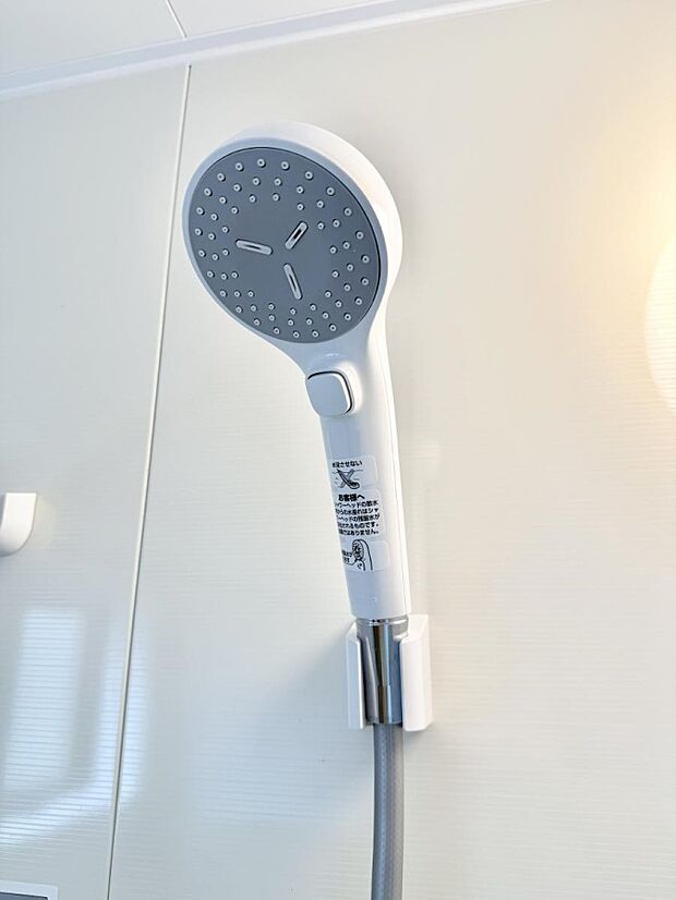 ■手元で簡単に止水できるため、水の無駄遣いを減らすことができます。