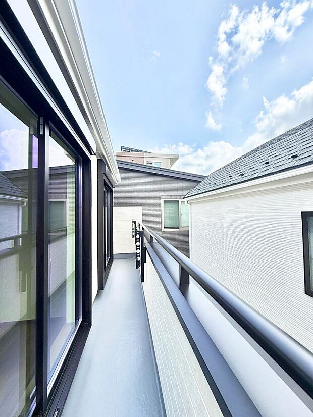 ■ 季節の移ろいを感じられる開放的な空間です