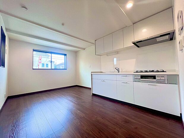 ■くつろぎと笑顔が集まる、心温まるリビング