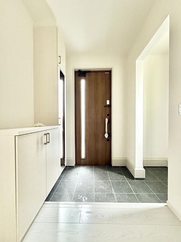 ■ シンプルで美しく、快適な暮らしの入り口