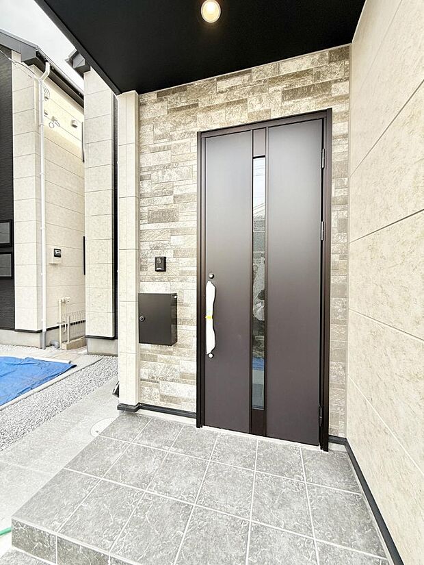 ■ 心地よい暮らしへとつながる、温かい玄関