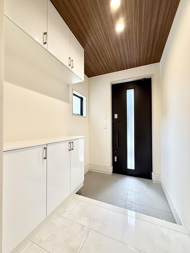 ■ ここから始まる一日、すっきり整った玄関