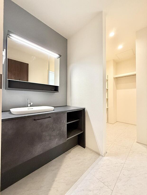 ■朝の準備がスムーズにできる広さです