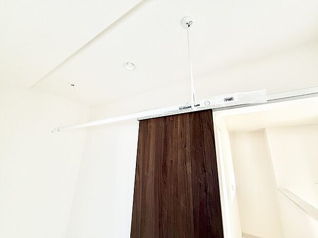 ■天候や時間を気にせず洗濯物を干せ、紫外線から衣類を守れます。