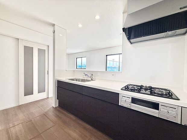 ■家族の絆を深める、温もりのあるキッチン