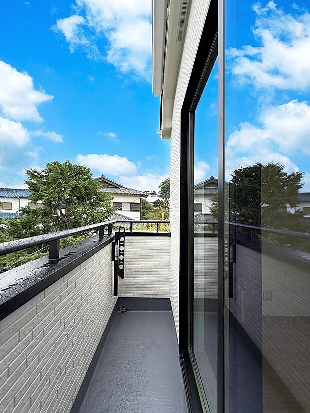 ■ 季節の移ろいを感じられる開放的な空間です