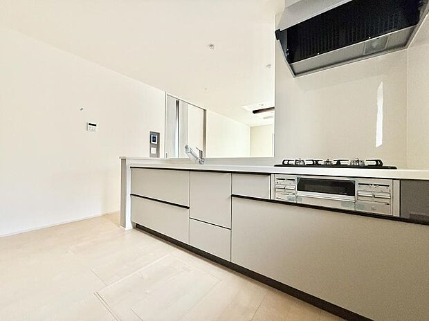 ■シンプルで美しく心地よい時間を生むキッチン空間